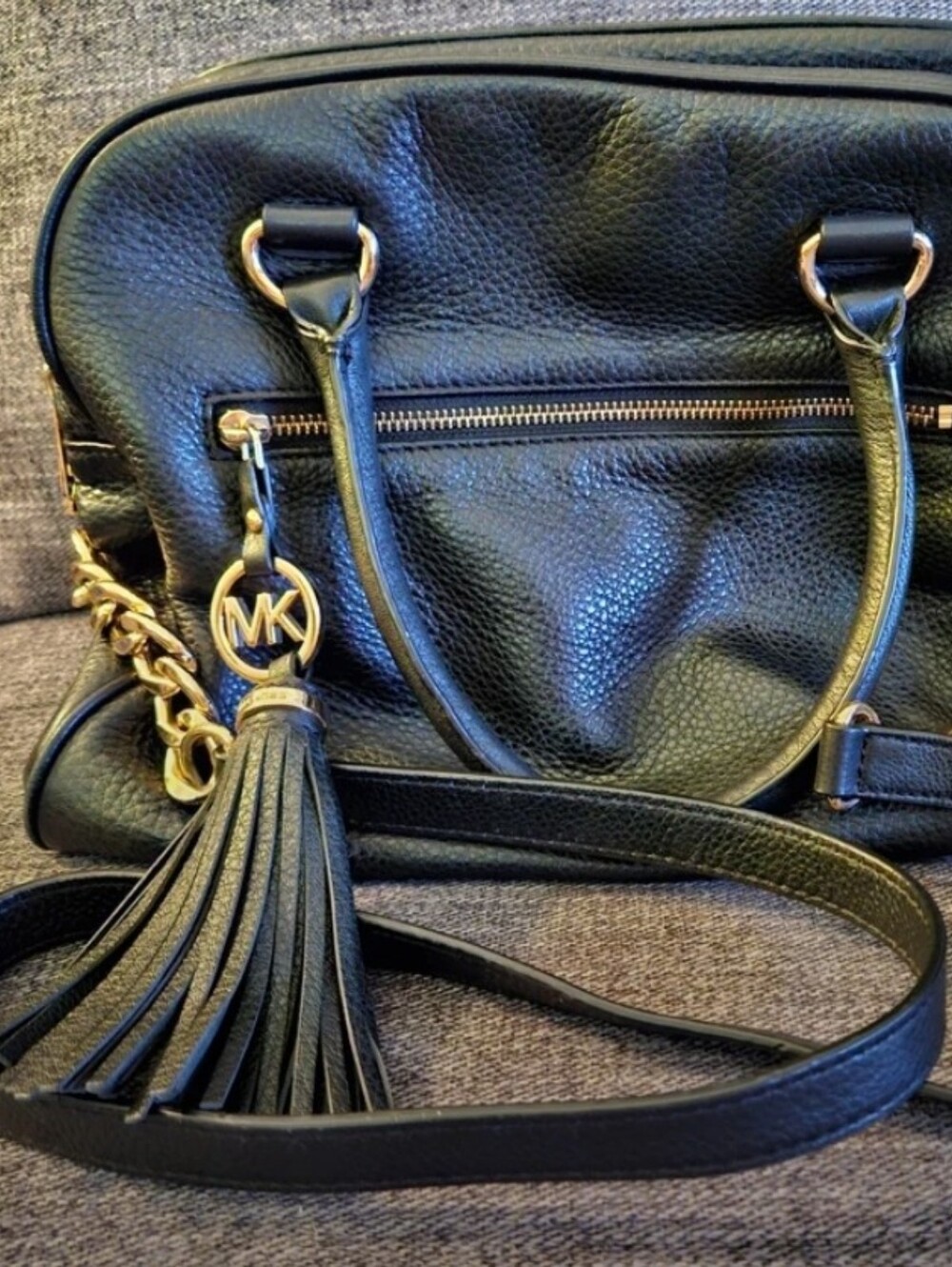 Michael Kors BRAND NEW Black Calfskin Sutton  Purse Medium